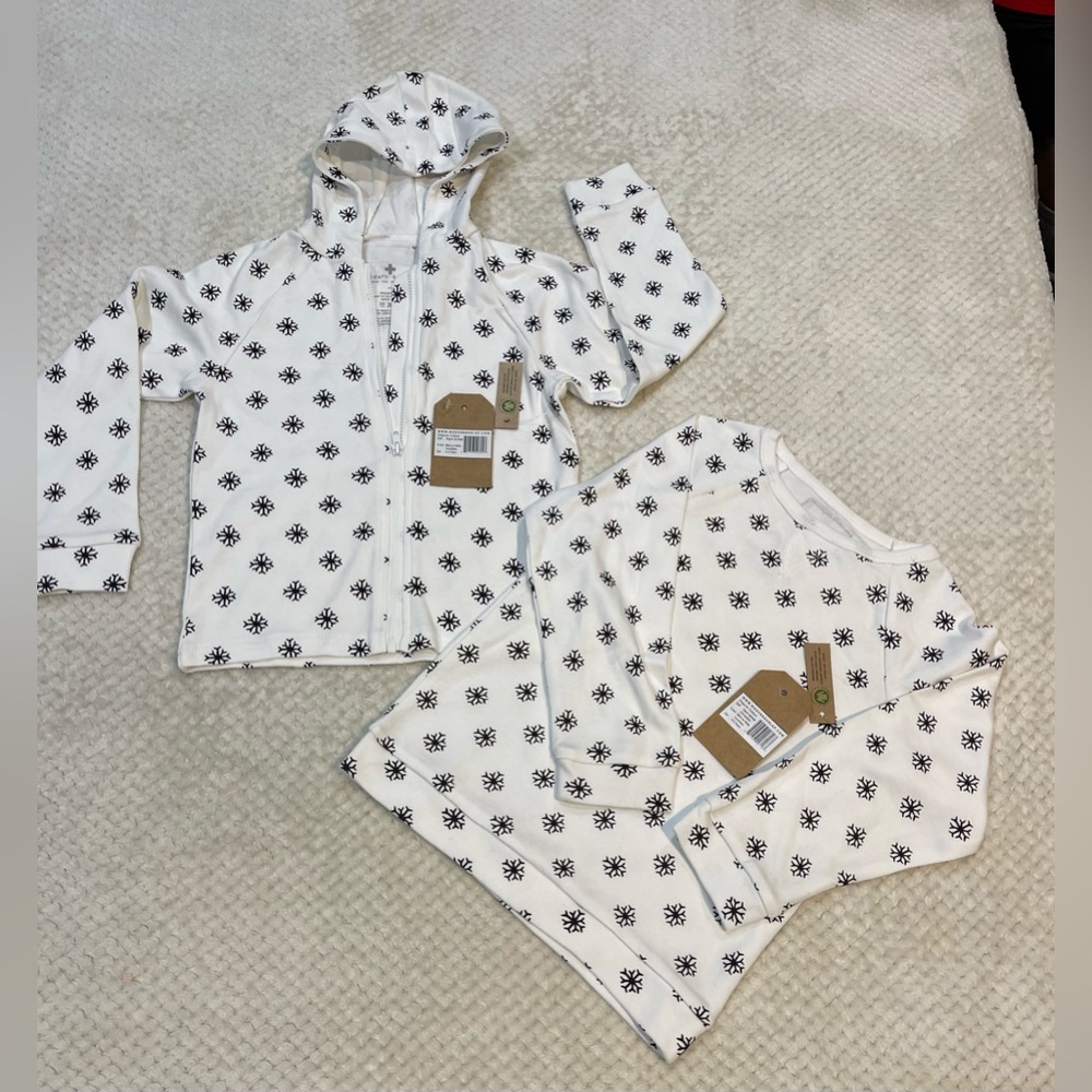 Modern Burlap Hoodie and Crew Sweatshirt Black on White Snowflakes Size 4-5Y NWT